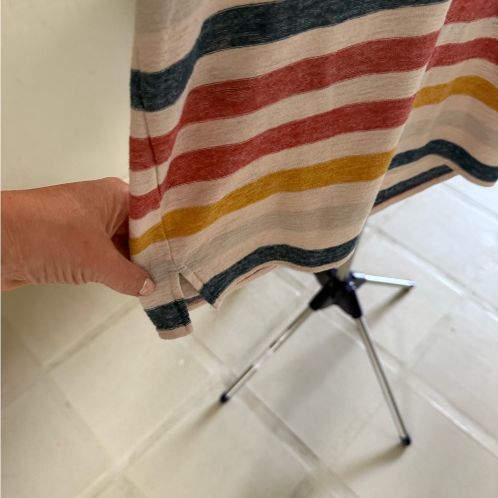 Madewell Striped V Neck Tee Size S Rainbow Stripe Casual Summer Top - Picture 8 of 9